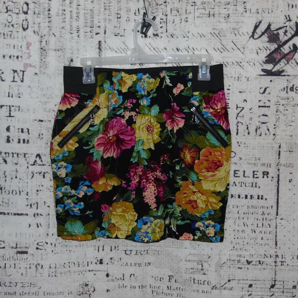 Sans Souci Floral Skirt Size L - Picture 1 of 5